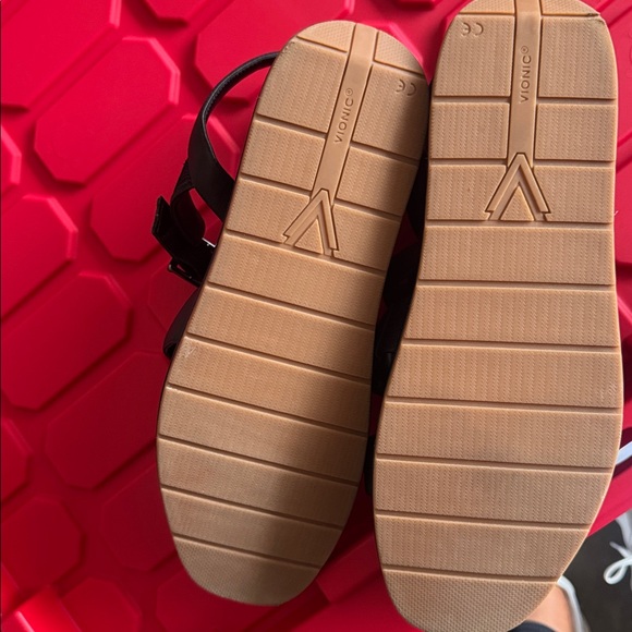 Vionic Black Strappy Sandals - Picture 3 of 3